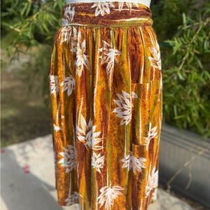 Vintage Floral Print Brown Apron